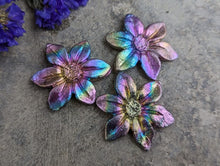 Load image into Gallery viewer, Bismuth Flower