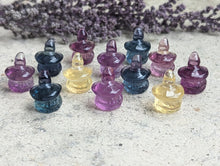 Load image into Gallery viewer, Fluorite Mini Carving - Jack-o'-Lantern with Witch Hat