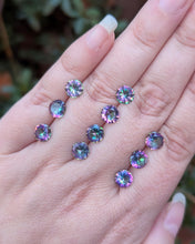 Load image into Gallery viewer, Mystic Quartz Round Facets - 7mm