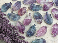 Load image into Gallery viewer, Fluorite Mini Carving - Feather