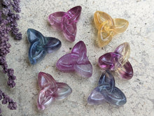 Load image into Gallery viewer, Fluorite Mini Carving - Triquetra Irish Knot
