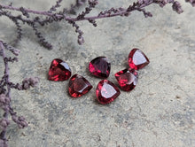Load image into Gallery viewer, Garnet Wide Teardrop Facets - 6mm