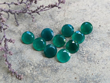 Load image into Gallery viewer, Green Onyx Round Facets - 8mm