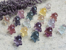 Load image into Gallery viewer, Fluorite Mini Carving - Toothless (How to Train Your Dragon)