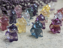 Load image into Gallery viewer, Fluorite Mini Carving - Toothless (How to Train Your Dragon)