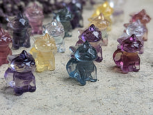 Load image into Gallery viewer, Fluorite Mini Carving - Toothless (How to Train Your Dragon)