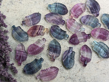 Load image into Gallery viewer, Fluorite Mini Carving - Feather