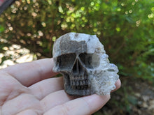 Load image into Gallery viewer, Druzy Quartz Skulls