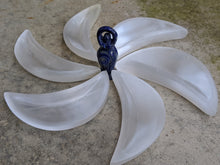 Load image into Gallery viewer, Selenite Satine Spar Crecent Moon Bowl