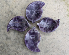 Load image into Gallery viewer, Chevron Amethyst Leaf Bowls