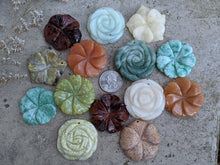 Load image into Gallery viewer, Flower Pendants - Large