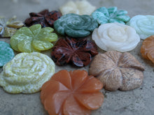 Load image into Gallery viewer, Flower Pendants - Large