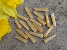 Load image into Gallery viewer, Yellow Calcite Pencil Points