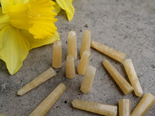 Load image into Gallery viewer, Yellow Calcite Pencil Points