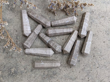 Load image into Gallery viewer, Sandstone Double Terminated Points