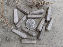 Load image into Gallery viewer, Sandstone Double Terminated Points