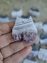 Load image into Gallery viewer, Amethyst and Agate Cat Heads