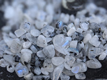 Load image into Gallery viewer, Moonstone Chips - 1 Ounce
