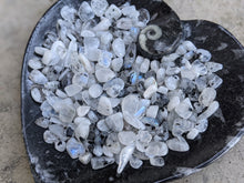 Load image into Gallery viewer, Moonstone Chips - 1 Ounce