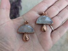 Load image into Gallery viewer, D Shape Cabochons