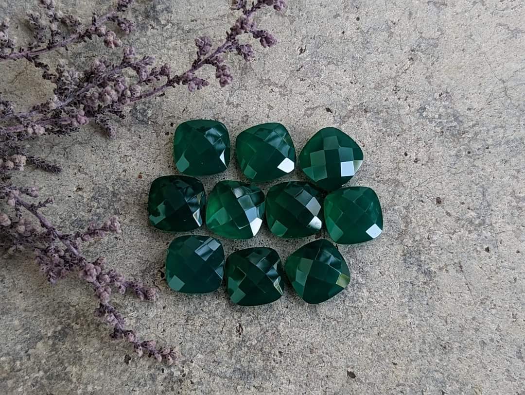 Green Onyx Cushion Rose Cuts - 9mm