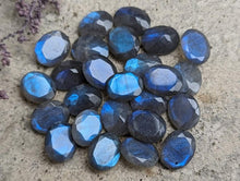 Load image into Gallery viewer, Labradorite (Electric Blue) Oval Facets - 9x11mm
