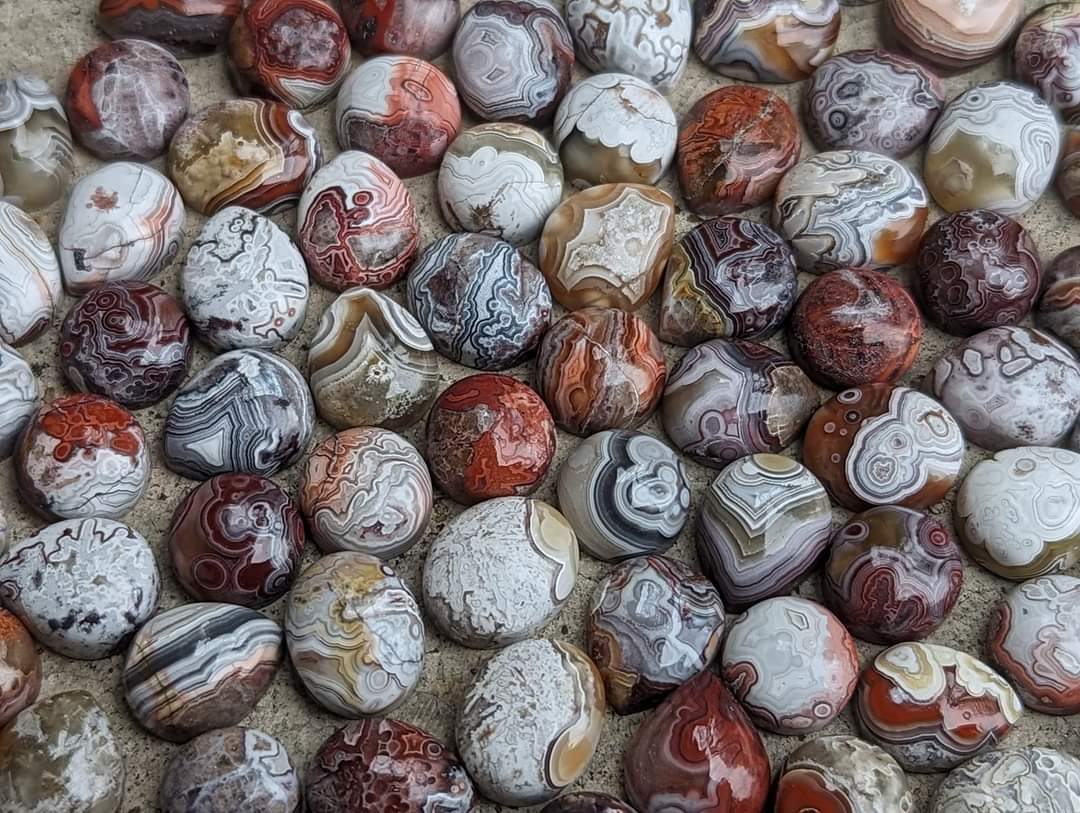 Mexican Crazy Lace Agate Cabochons - Mixed Shapes