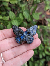 Load image into Gallery viewer, Labradorite Death Head Moth Carving
