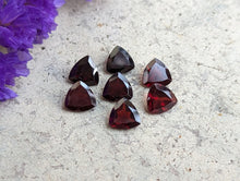 Load image into Gallery viewer, Garnet Trillion Facets - 7mm
