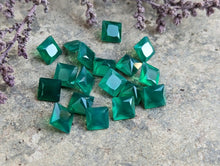 Load image into Gallery viewer, Green Onyx Square Facets - 6mm
