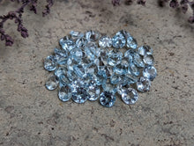 Load image into Gallery viewer, Sky Blue Topaz Round Facets - 4mm
