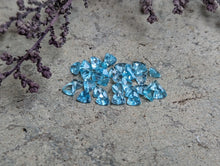 Load image into Gallery viewer, Apatite Trillion Facets - 3mm
