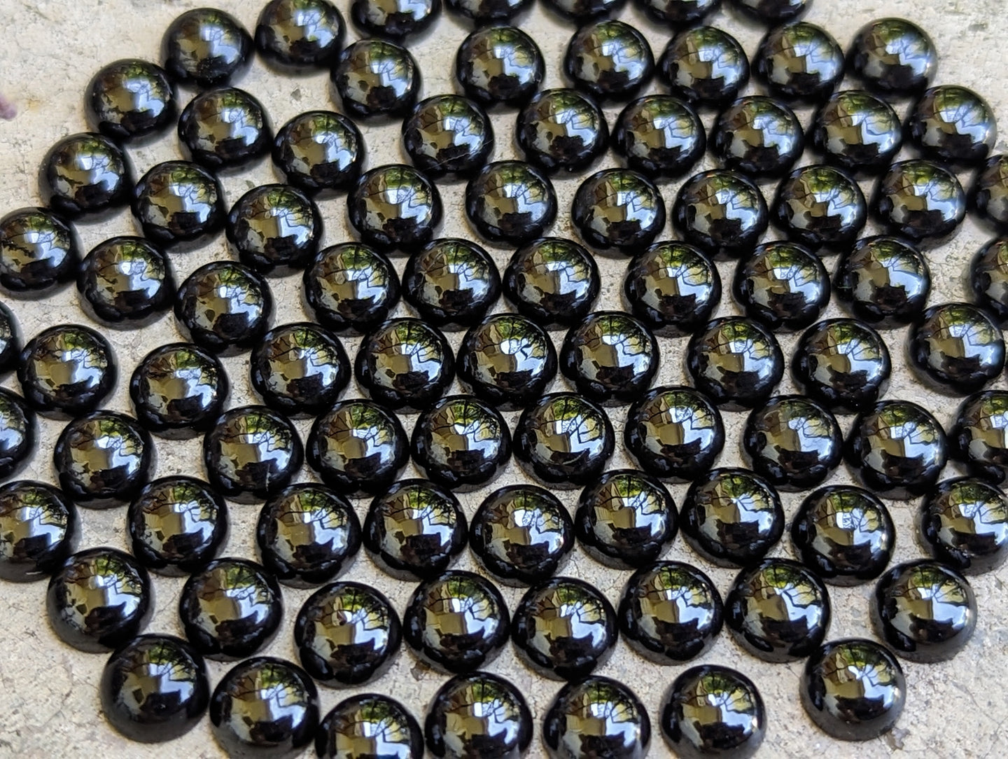 Black Spinel Round Cabochons - 6mm