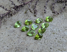 Load image into Gallery viewer, Peridot Teardrop Facets - 5x7mm
