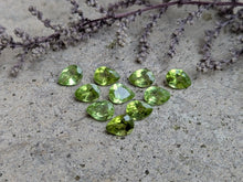 Load image into Gallery viewer, Peridot Teardrop Facets - 5x7mm
