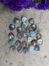 Load image into Gallery viewer, Labradorite Trillion Facets - 8mm
