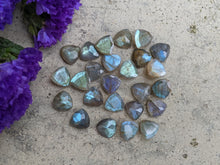 Load image into Gallery viewer, Labradorite Trillion Facets - 8mm
