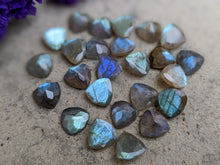 Load image into Gallery viewer, Labradorite Trillion Facets - 8mm
