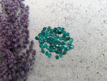 Load image into Gallery viewer, Green Onyx Teardrop Facets - 3x4mm
