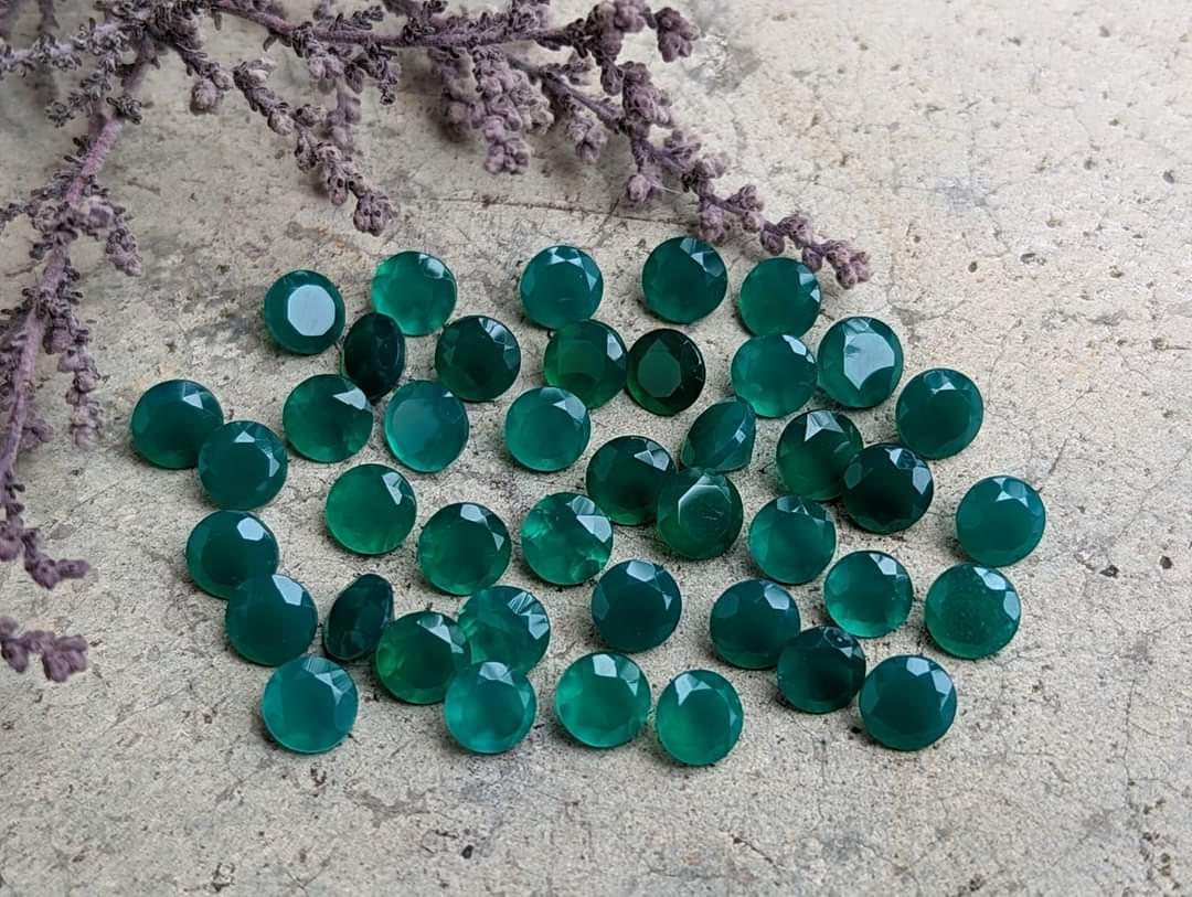 Green Onyx Round Facets - 6mm