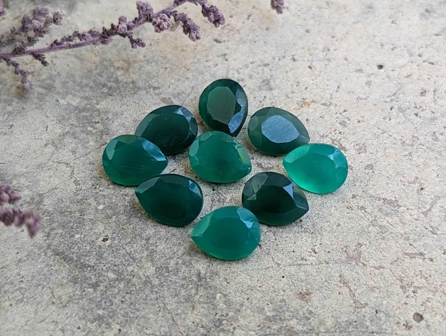 Green Onyx Teardrop Facets - 7x9mm