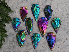 Load image into Gallery viewer, Knapped Aura Obsidian Arrowheads
