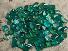 Load image into Gallery viewer, Green Onyx Square Facets - 5mm
