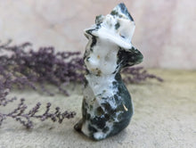 Load image into Gallery viewer, Moss Agate Kitty with Witch Hat Carving
