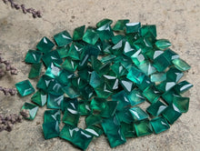 Load image into Gallery viewer, Green Onyx Square Facets - 5mm
