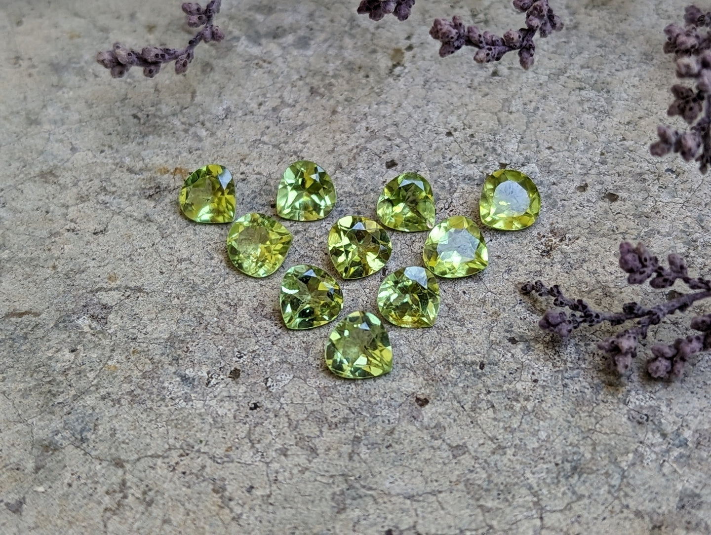 Peridot Wide Teardrop Facets - 6mm