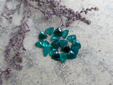 Load image into Gallery viewer, Green Onyx Trillion Facets - 6mm
