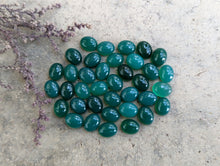 Load image into Gallery viewer, Green Onyx Oval Cabochons - 8x10mm
