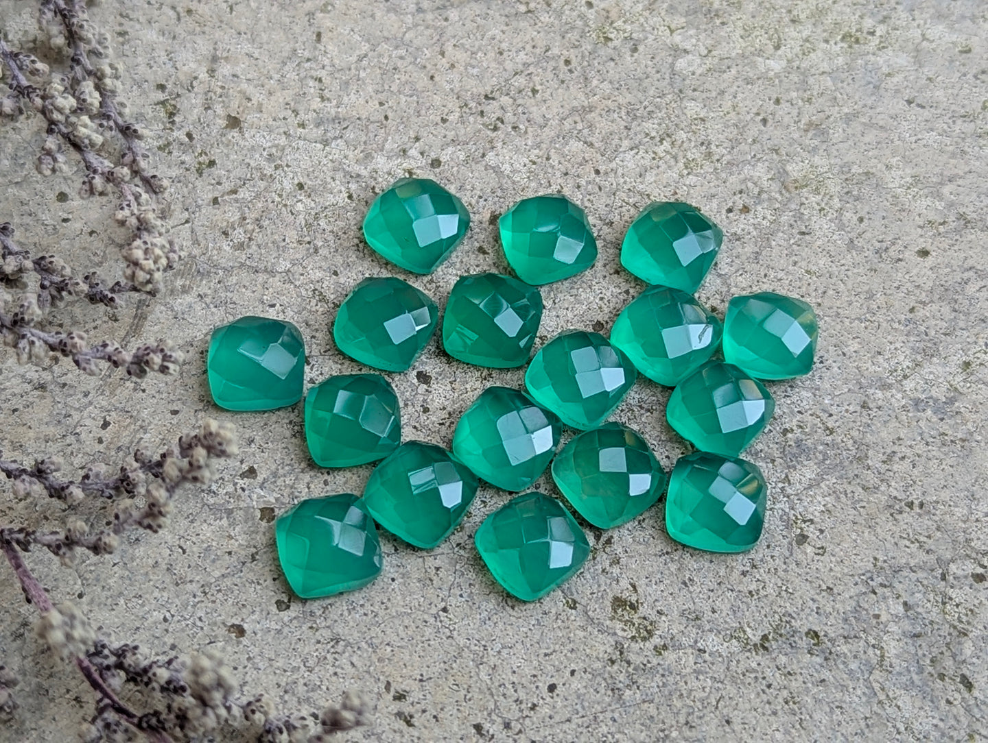 Green Onyx Rose Cut Cushion Cabochons - 7mm