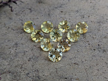 Load image into Gallery viewer, Lemon Quartz Round Facets - 8mm
